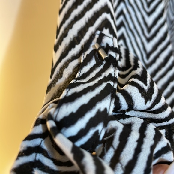 Size extra, small, dynamite blouse - Picture 7 of 14